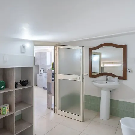 Loft 150m Dal Mare Con Terrazza Piu Vista Mare E Monti