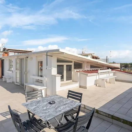 Loft 150m Dal Mare Con Terrazza Piu Vista Mare E Monti Daire